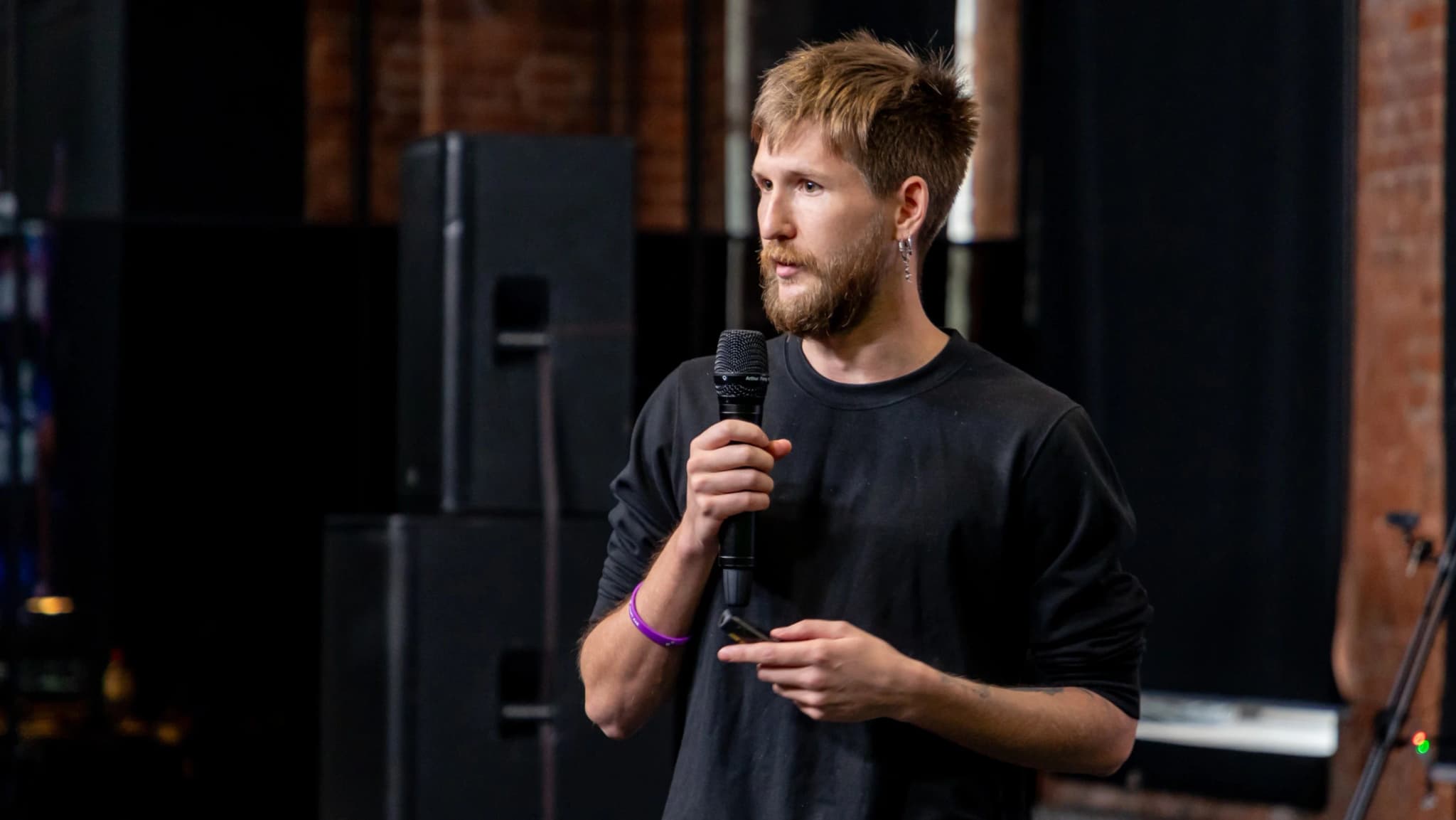 Выступление Паши Молянова